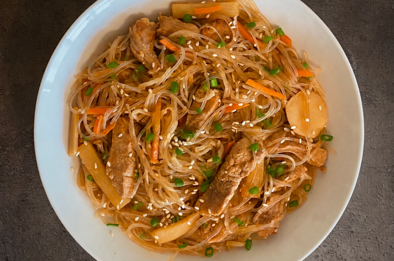 Noodles cu carne de porc