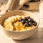 Terci de ovăz cu banane și afine