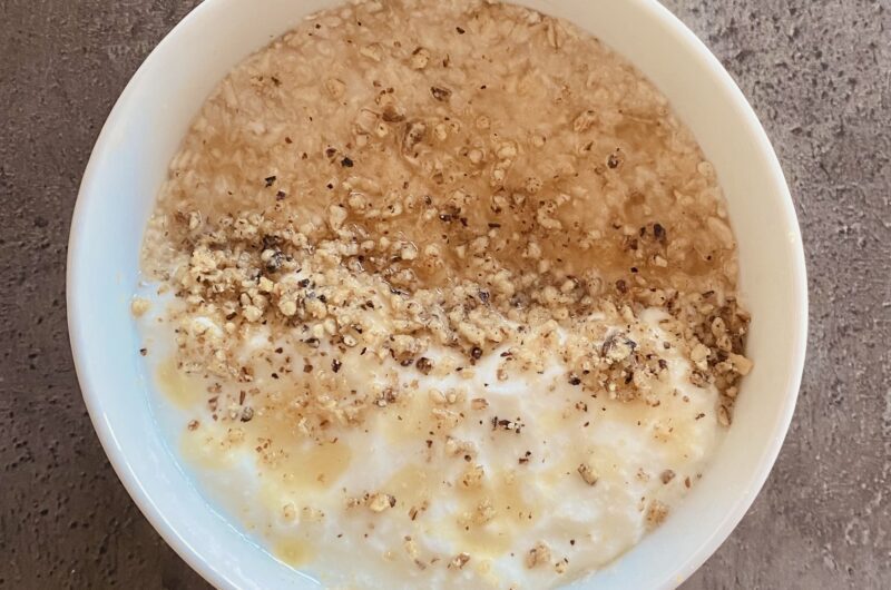 Terci de ovăz cu iaurt și nuci