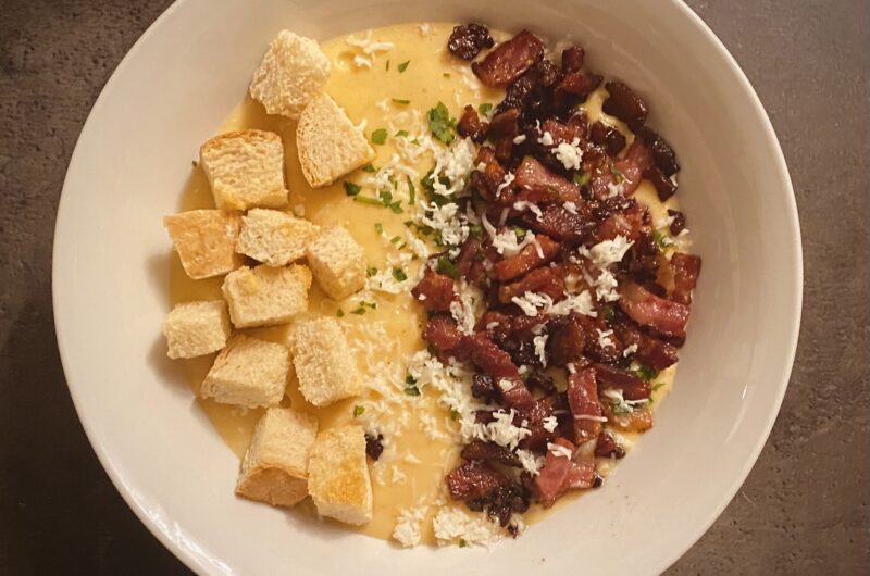 Supă cremă de cartofi cu bacon