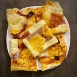 Pizza cu mix de carne