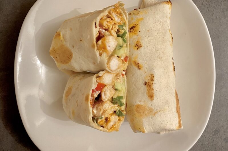 Wrap cu pui și avocado