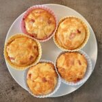 Brioșe cu bacon și cașcaval