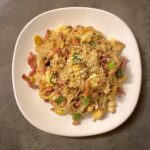 Noodles cu ou și bacon